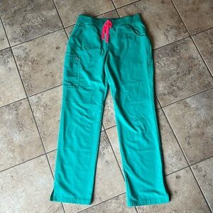 FIGS Kade cargo scrub pants size medium tall